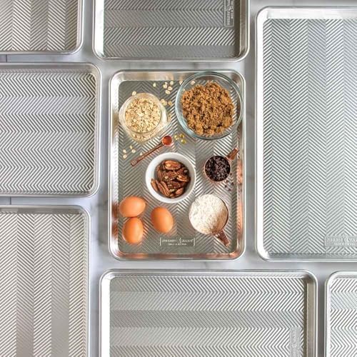 Nordic Ware Prism Baking Quarter Sheet, Natural