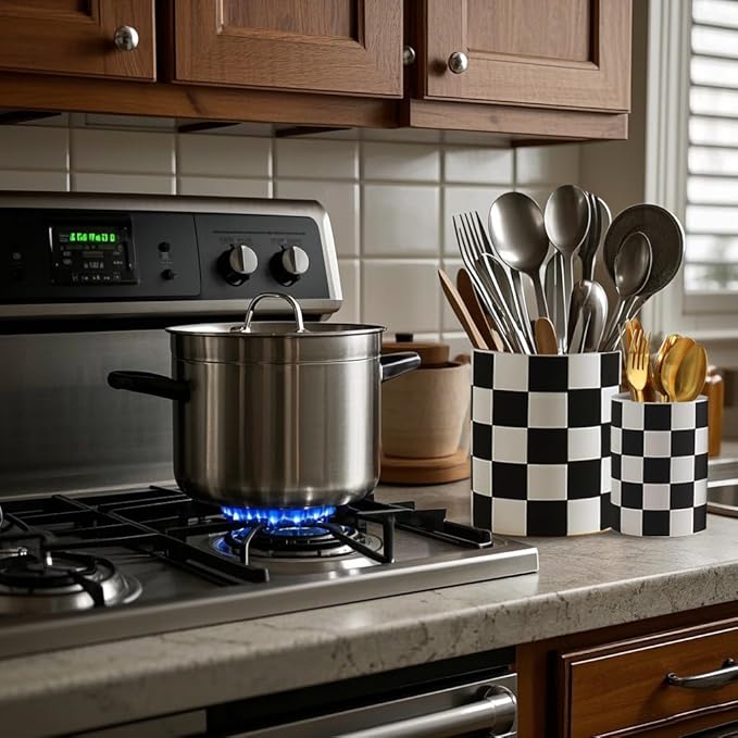 Checkered Kitchen Utensil Holder