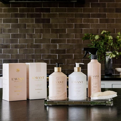 L'AVANT Collective The Ultimate Dish Wash Duo, Natural Luxury Dish Soap 16 Fl Oz with Refillable Glass Pump Bottle & 2 Loofah Dish Sponges for Pots, Pans, Dishes and Kitchen Cleaning, Winter Fir