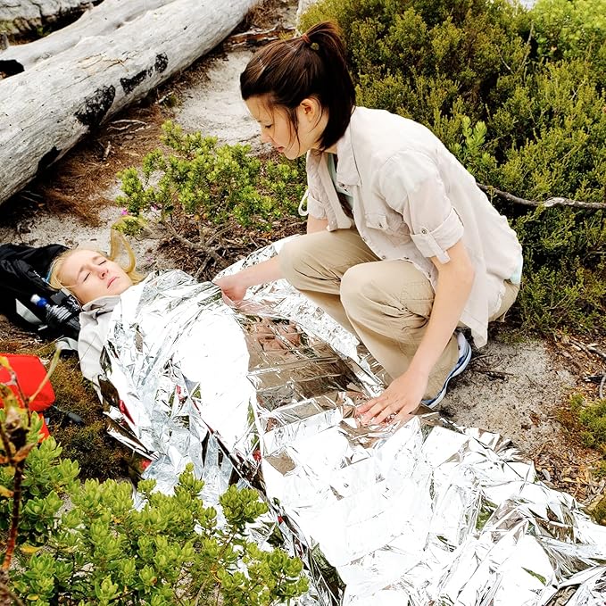 Chumia Emergency Thermal Blanket Bulk 83 x 63 Gigantic Foil Space Blanket Survival Reflective Accessories Gift for Homeless Camping Gear First Aid Hiking Outdoor