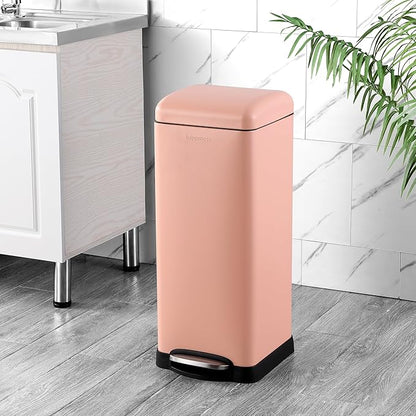 happimess HPM1007J Betty Retro 8-Gallon Step-Open Trash Can, Fingerprint